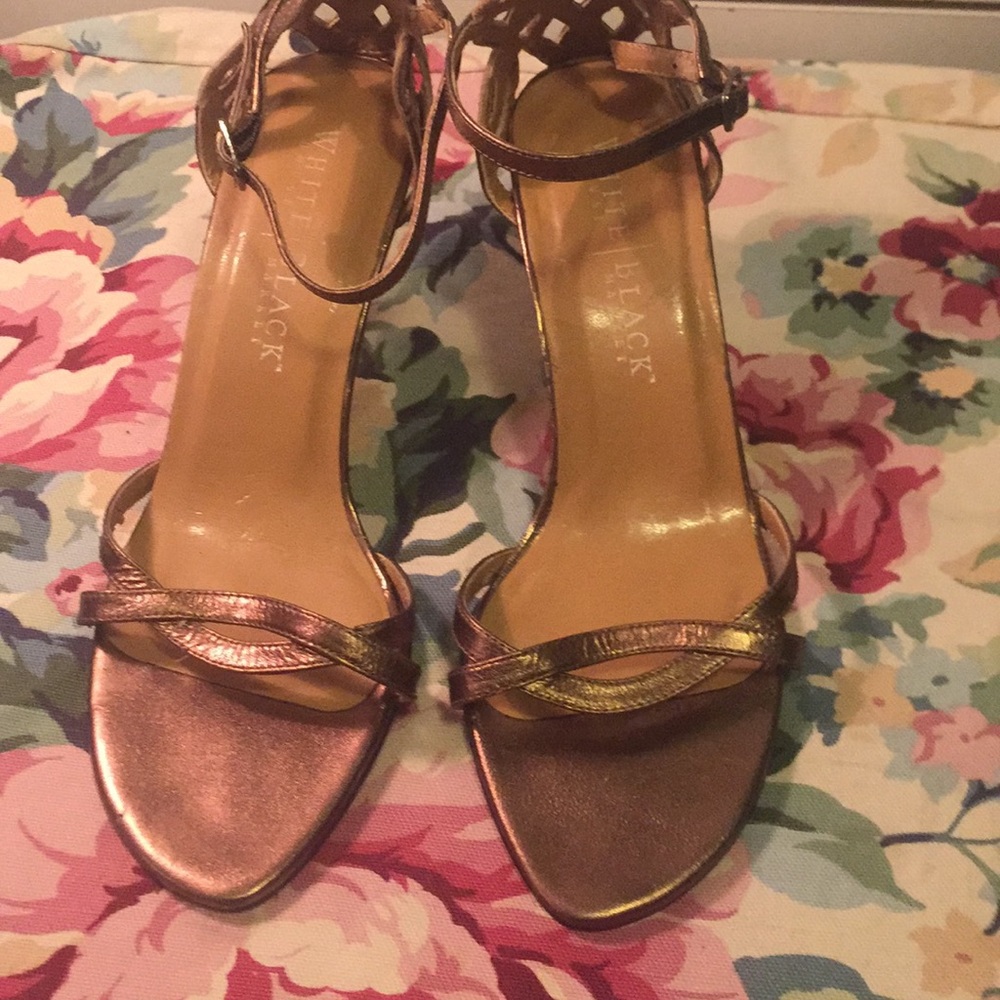Metallic Brown Step in heels By:Band W